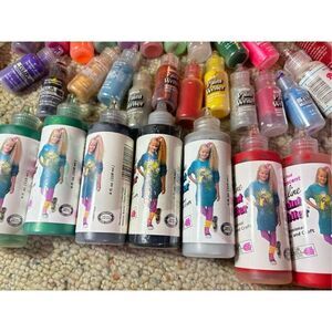 Fabric paint writing paint